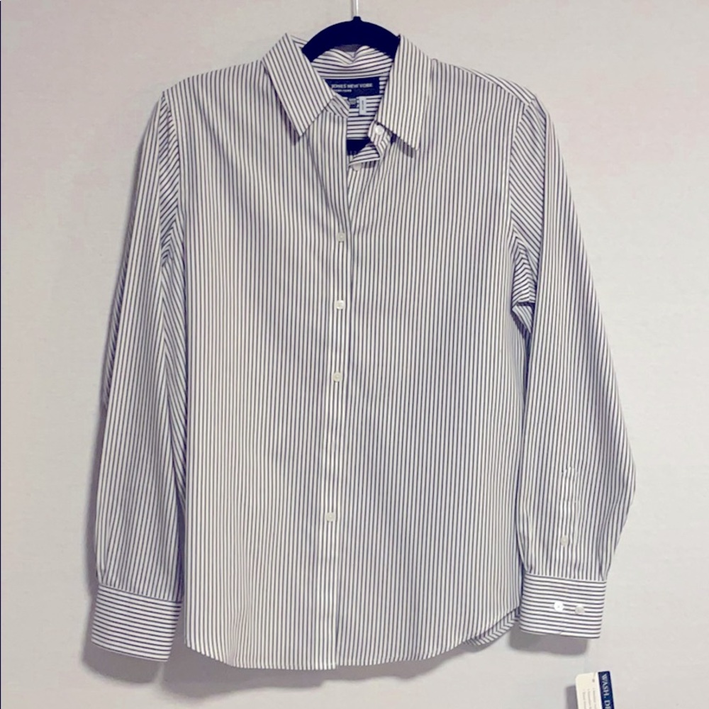 NWT Jones New York signature women’s button up